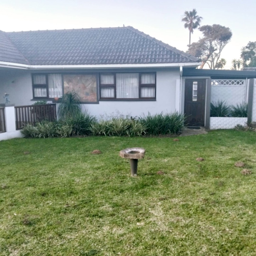 5 Bedroom Property for Sale in Greenfields Eastern Cape